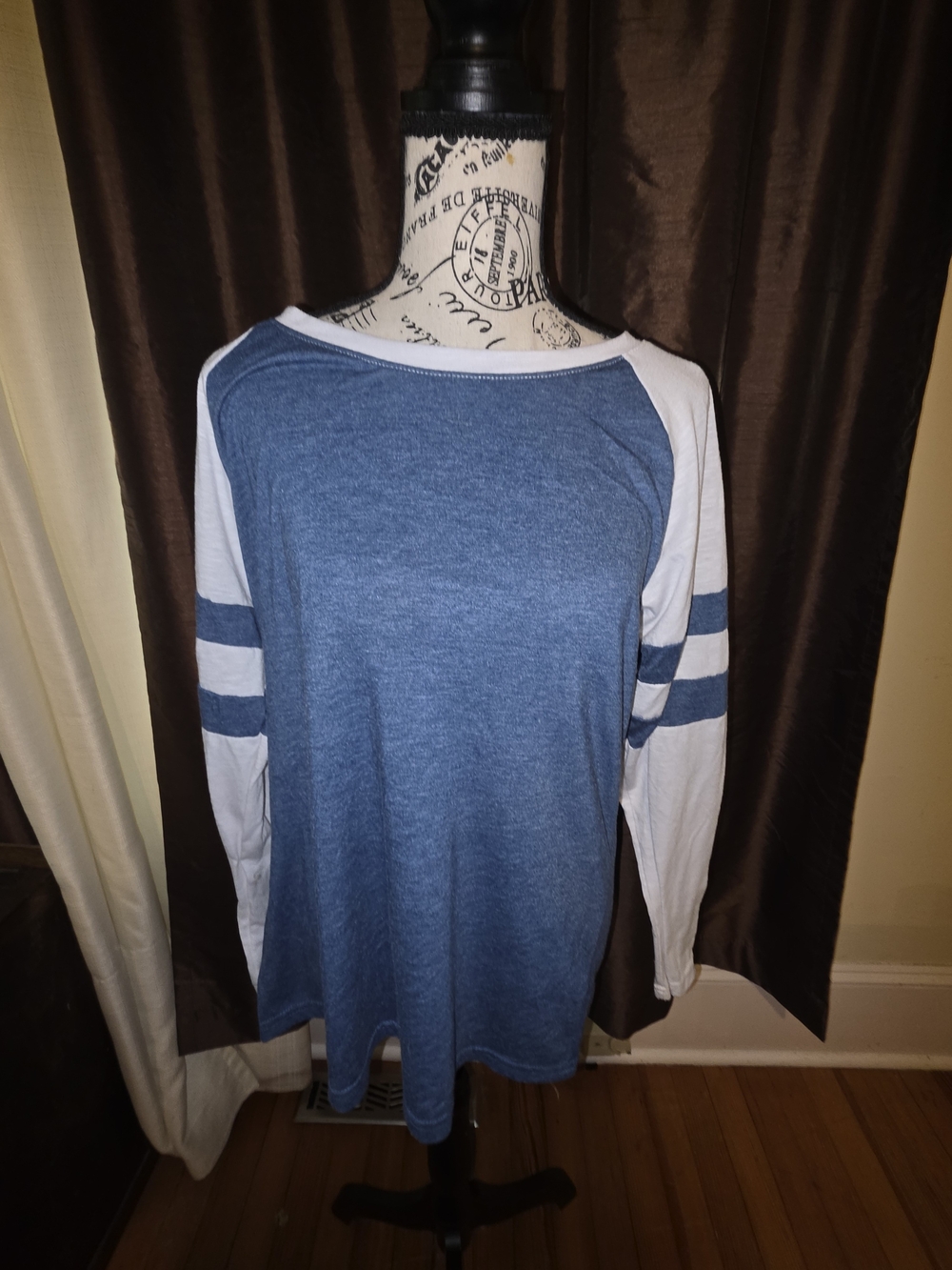 Blue and White Raglan Long-Sleeve Top XL